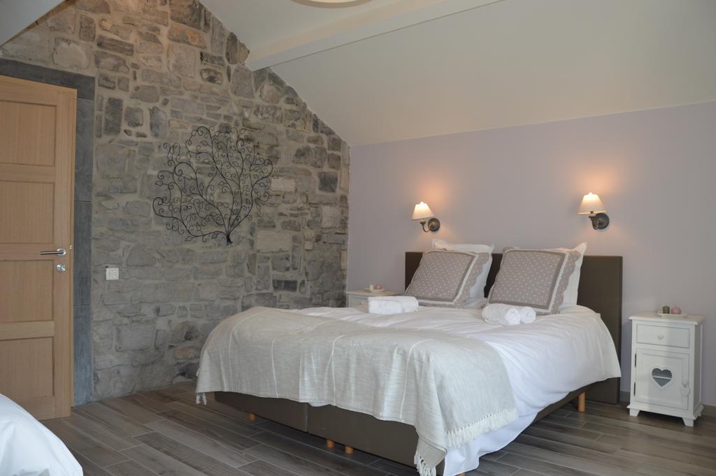 Les Gites "Coeur De Ferme" Celles  Exterior photo